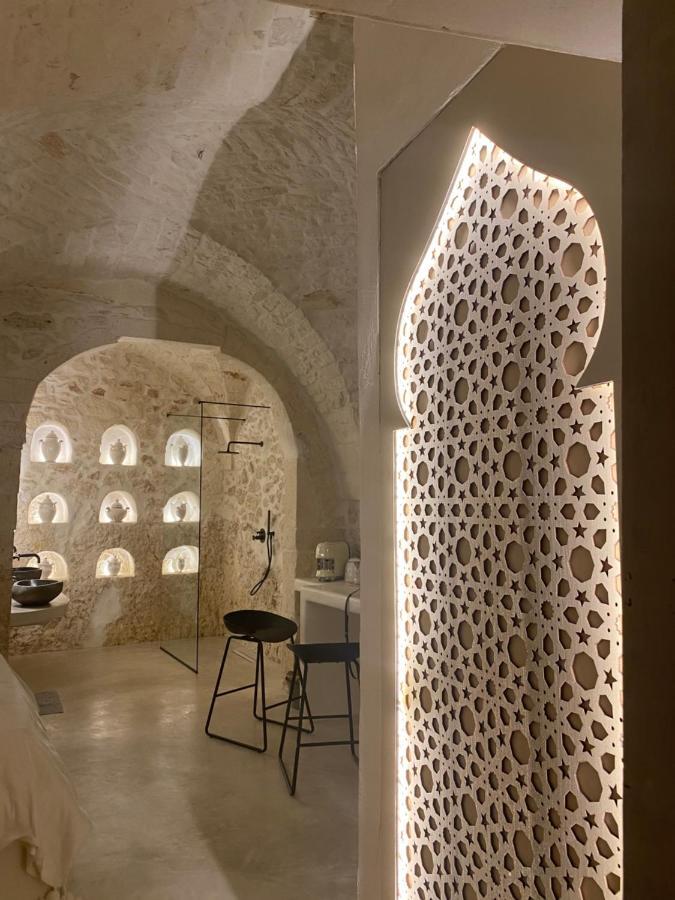 Alesia Luxury Cave Bed & Breakfast ออสตูนี ภายนอก รูปภาพ