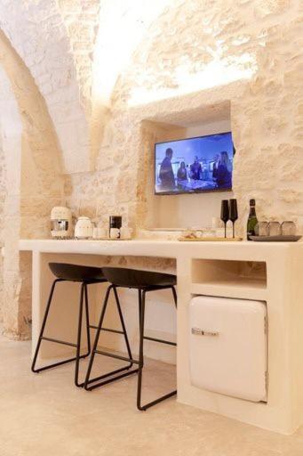 Alesia Luxury Cave Bed & Breakfast ออสตูนี ภายนอก รูปภาพ