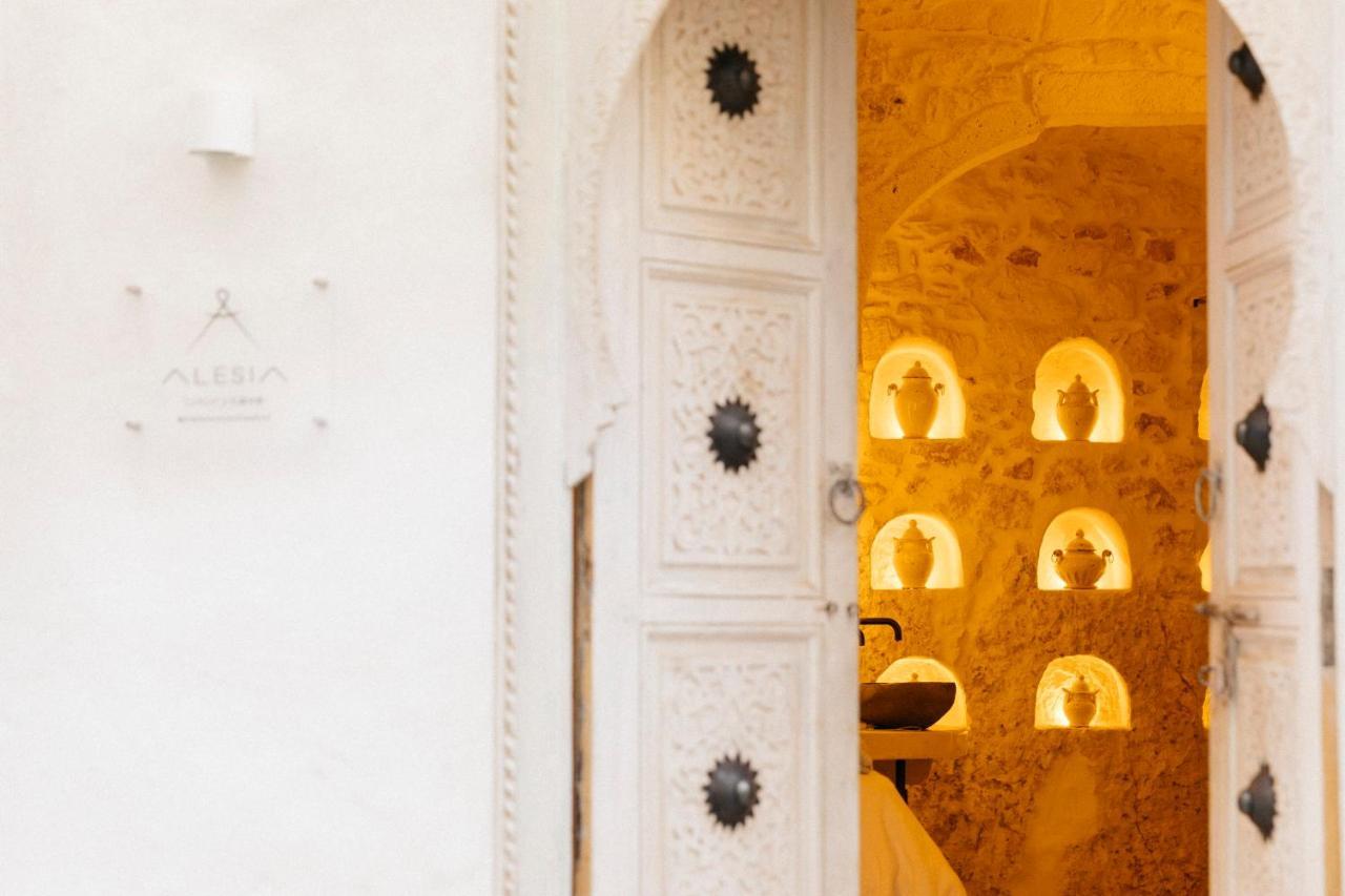 Alesia Luxury Cave Bed & Breakfast ออสตูนี ภายนอก รูปภาพ